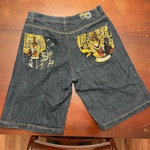 (SOLD) super fire exa jeans with the tigers embroidered on the back pockets 🐅🔥